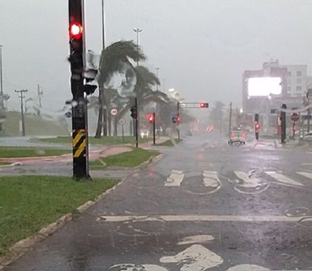 Chuva marca o sábado em Campo Grande e outras cidades de MS enfrentam transtornos