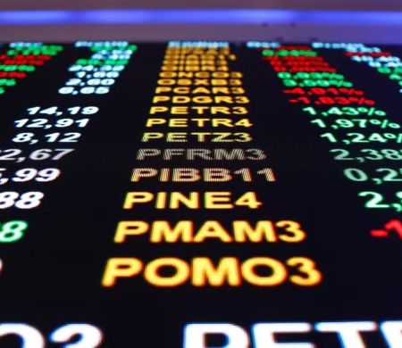 Dólar cai e Bolsa bate recorde: por que o otimismo voltou ao mercado financeiro?