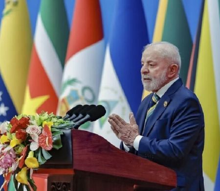 Crise com vazamentos irrita Lula e leva ministros a abrir celulares
