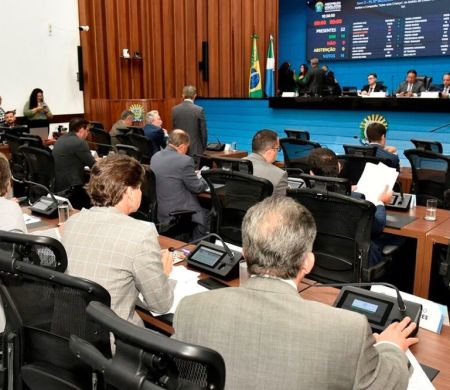 Assembleia deve votar cinco projetos na sessão desta terça