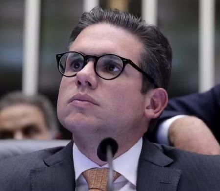 Motta diz a líderes que STF vai declarar anistia 'inconstitucional'