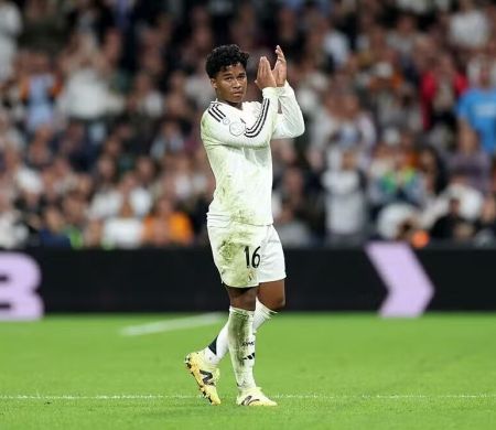 Lesão muscular tira Endrick da 1ª convocação de Ancelotti 