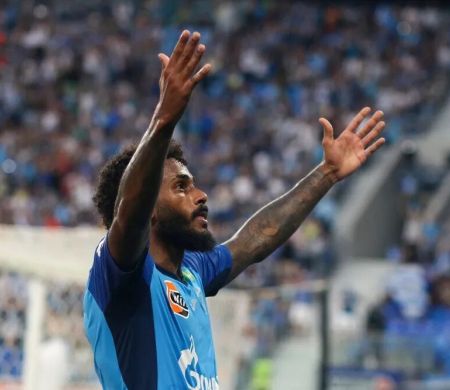 Botafogo frustra torcedor ao anunciar desistência na contratação do volante Wendel, do Zenit