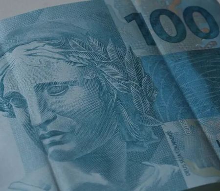 Governo congela R$ 31,3 bilhões do Orçamento do ano que vem 