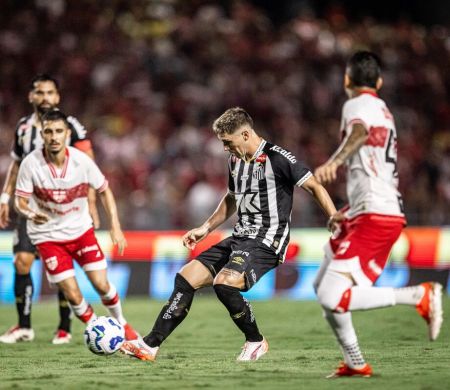 Na volta de Neymar, Santos perde do CRB nos pênaltis e cai na Copa do Brasil