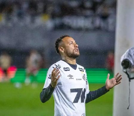 Postura do Santos após eliminação é criticada por Neymar