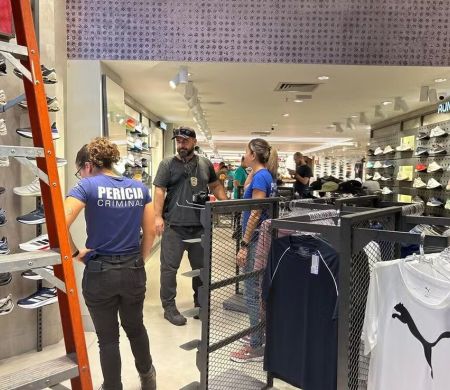 Arma dispara acidentalmente em shopping e fere duas pessoas 