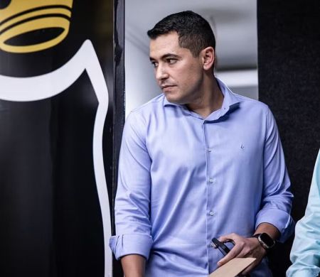 CEO do Santos, Pedro Martins pede demissão do cargo 