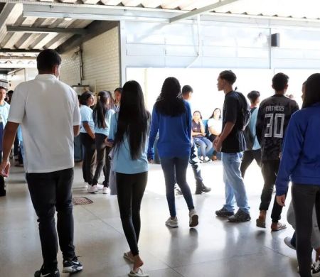 Pé-de-Meia paga hoje parcela a nascidos em setembro e outubro