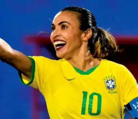 Seleção feminina estreia novo uniforme hoje à noite contra o Japão