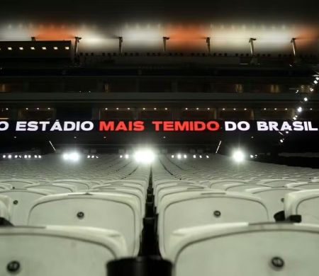 Corinthians e Vitória se enfrentam neste domingo na Neo Química 