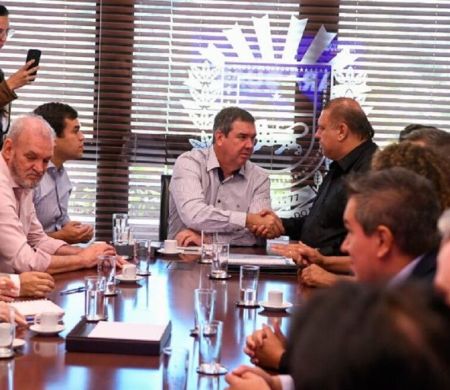 Prefeito apresenta projeto e garante asfalto para todas as ruas de Jaraguari 