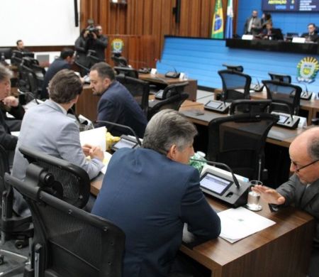 Deputados estaduais votam quadro matérias na sessão desta quinta