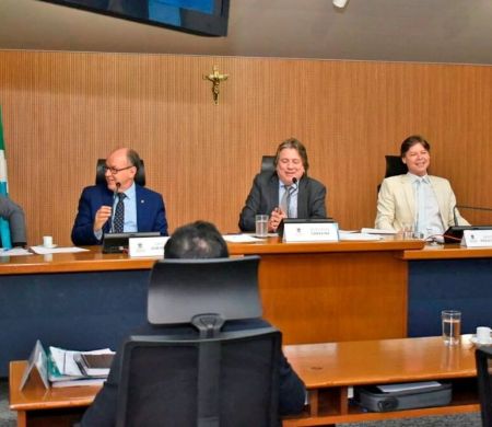 LDO avança com aprovação na Comissão de Constituição e Justiça 
