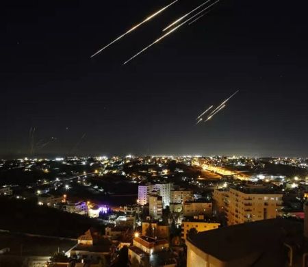 'Morte lenta em bunkers ou fuga', diz Irã após novo ataque a Israel