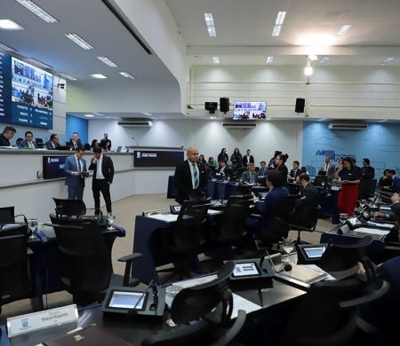 Câmara pauta votação de três projetos de lei nesta terça