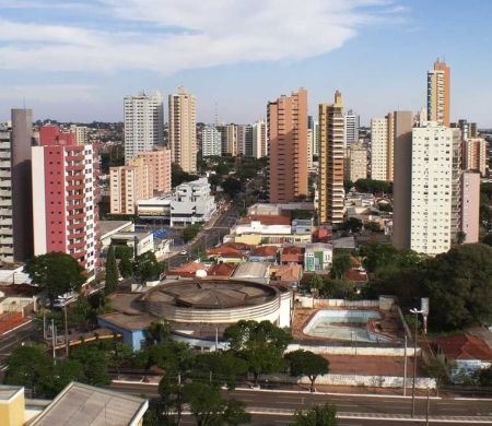 Sol forte, baixa umidade e temperaturas amenas marcam a quinta-feira em MS