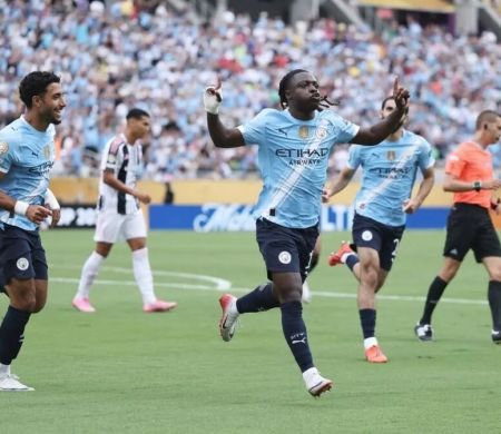 City goleia Juventus e avança às oitavas do Mundial como líder do grupo