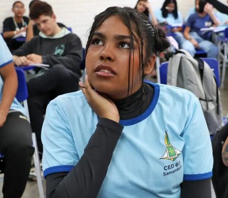 Pé-de-Meia paga parcela de R$ 200 a nascidos em setembro e outubro 