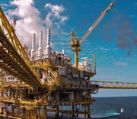 Temendo taxação de Lula, Shell aposta em nova rota para petróleo