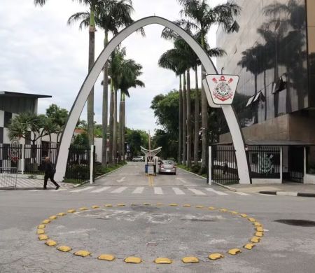 Justiça anula cobrança de impostos no valor de R$ 298 mi do Corinthians