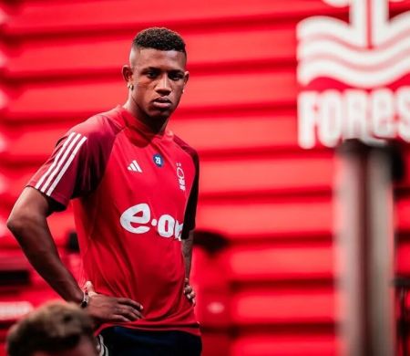 Empresa de Textor negocia a contratação de Danilo, e volante pode ir para o Botafogo
