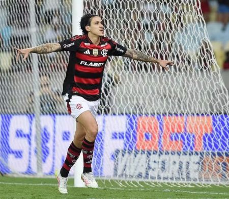 Pedro não é relacionado e está fora do jogo contra o Santos na Vila Belmiro 