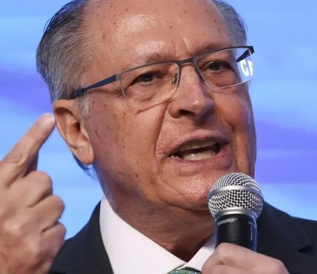 Com reserva, Brasil está conversando com os EUA, diz Alckmin