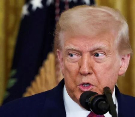 Trump reafirma taxa de 50% e prazo de 1º de agosto para o Brasil