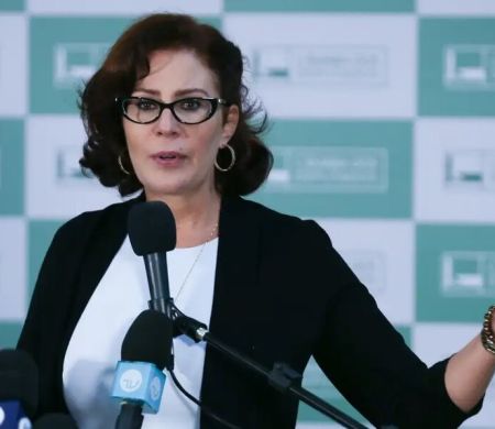 Moraes pede a AGU que providencie a extradição de Zambelli