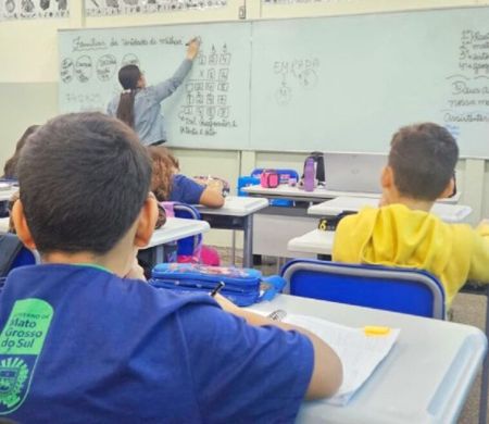 Alunos da rede estadual retornam às aulas nesta terça-feira 