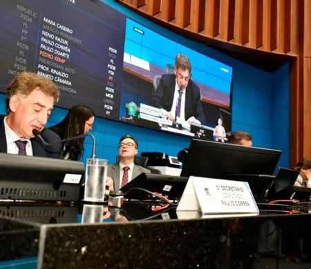 Deputados estaduais devem votar quatro projetos nesta quarta-feira