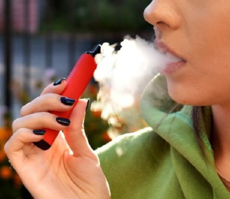 Vereadores da capital declaram guerra ao cigarro eletrônico 