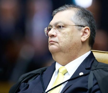Não é competência de embaixada 