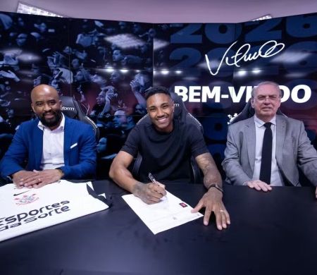 Vitinho assina com o Cortinthians até o fim de 2026  