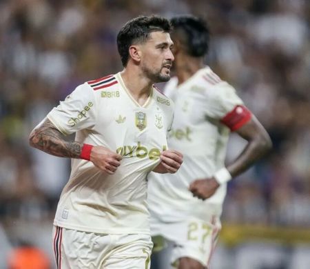 Uniforme do Fla é eleito por site especializado o mais bonito do mundo 