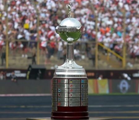Decisão da Libertadores será no estádio Monumental de Lima, no Peru