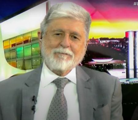 Diversificar comércio é a nova independência do país, diz Amorim 