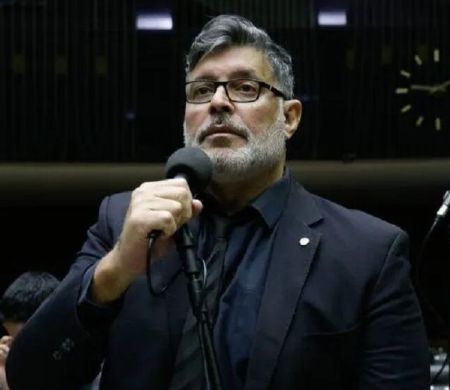 Justiça manda penhorar R$ 111 mil de Frota, mas ele só tinha R$ 0,90 