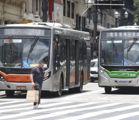 Cresce 0,3% o setor de serviços em junho e tem patamar recorde