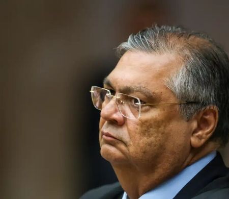 Leis estrangeiras não valem automaticamente no Brasil, decide Dino 