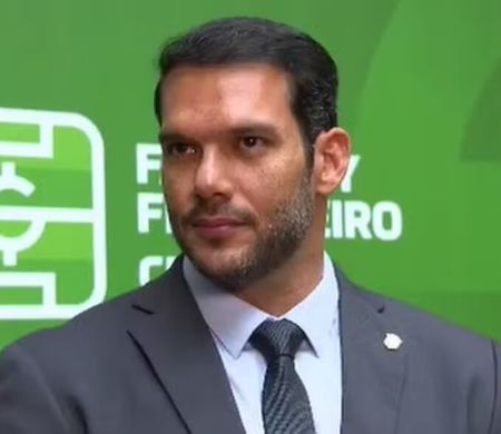 Samir Xaud revela reunião para vetar camisa vermelha da Seleção