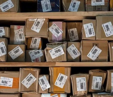 Correios de vários países suspendem entregas aos EUA