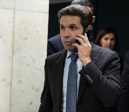 Motta insere ‘PEC da Blindagem’ e fim do foro na pauta da Câmara