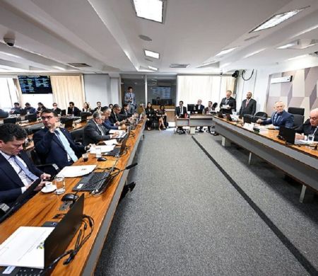 CCJ do Senado aprova fim de fiança para crimes relacionados à pedofilia