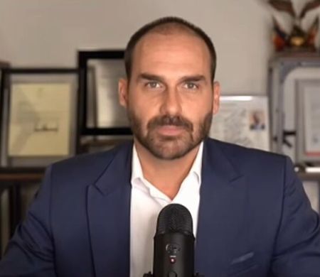 Eduardo Bolsonaro diz que Moraes é merecedor de todas as sanções