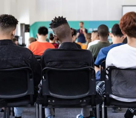 MEC paga 6ª parcela do Pé-de-Meia a nascidos em julho e agosto