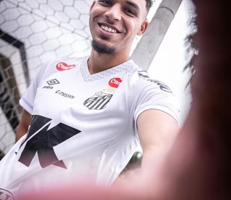 Santos contrata o meio-campista Victor Hugo, do Flamento