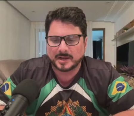 De forma oficial, Senado concede licença a Marcos do Val 