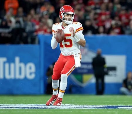 Mahomes exalta torcida, hino e recepção brasileira